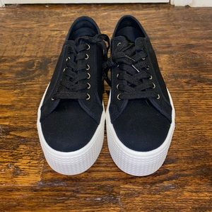 Platform sneakers